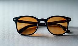 Blue light blocking glasses